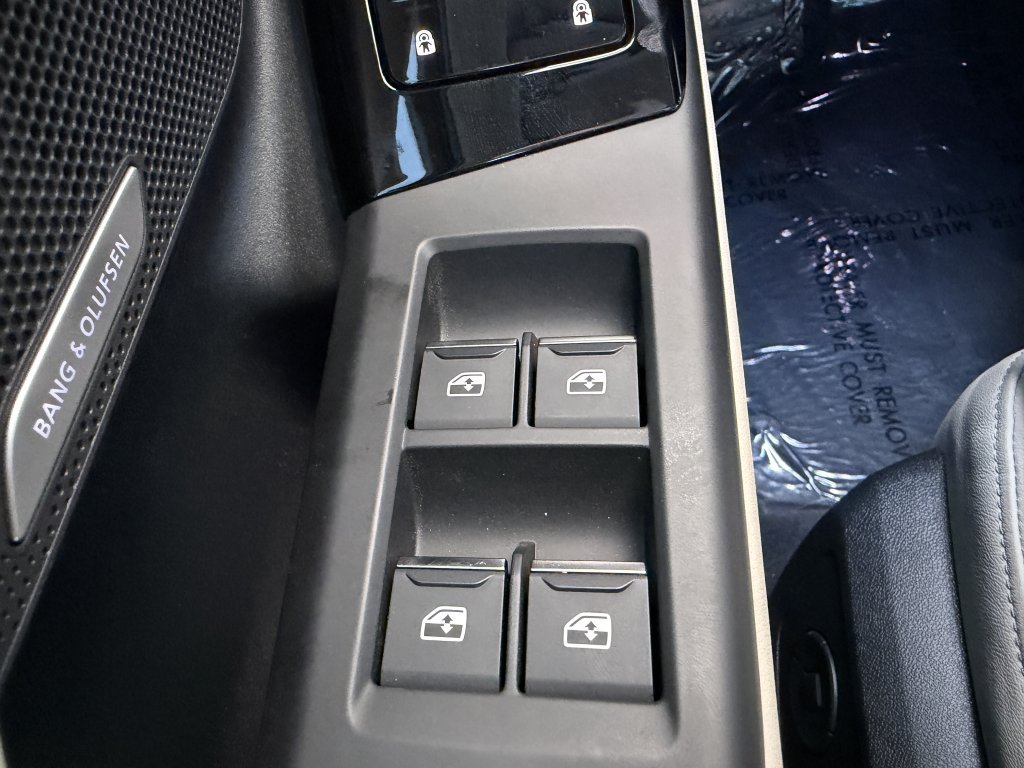 Used 2025 Audi A6 e-tron Premium Plus w/ Premium Plus RWD image 31