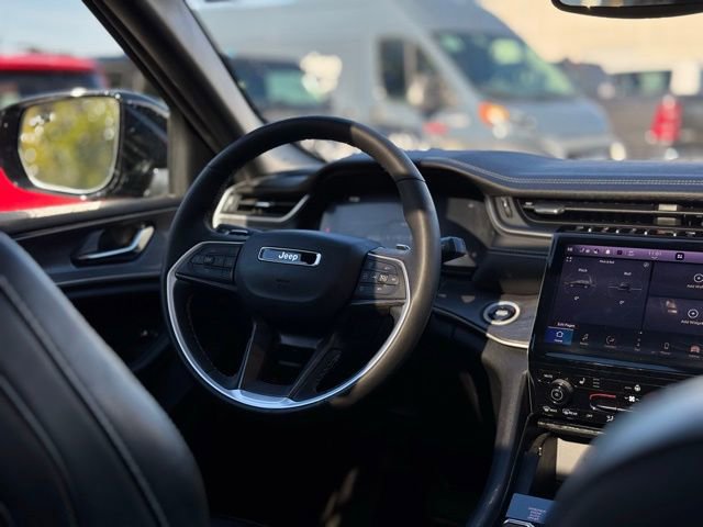 Certified 2022 Jeep Grand Cherokee L Laredo image 23