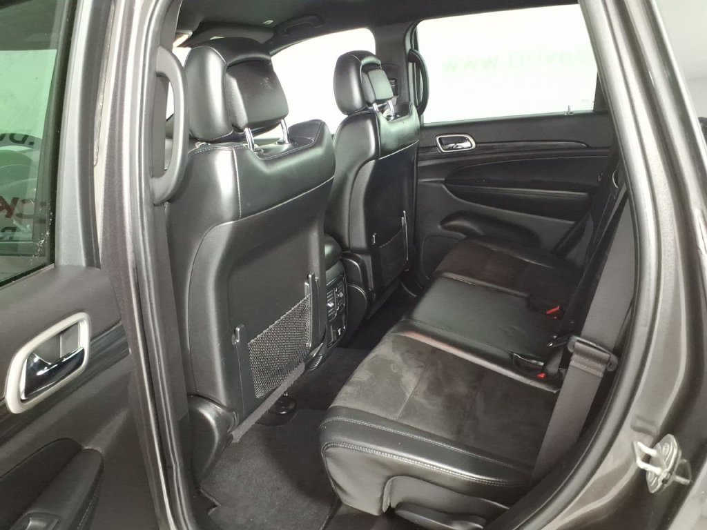Used 2020 Jeep Grand Cherokee Altitude AWD/4WD image 9
