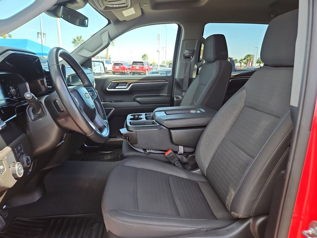 Used 2025 Chevrolet Silverado 1500 LT image 14