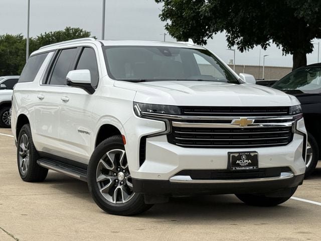 Used 2021 Chevrolet Suburban LT w/ LT Signature Package RWD image 2