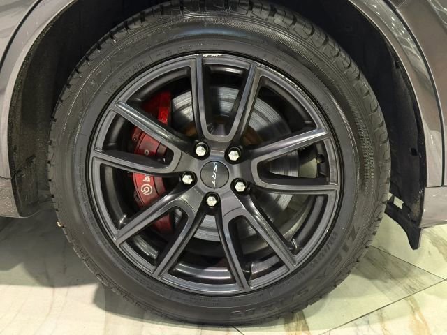 Used 2018 Dodge Durango SRT w/ Technology Group AWD/4WD image 35