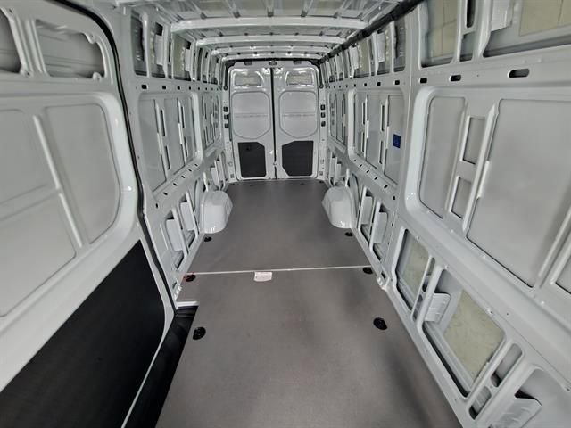 New 2025 Mercedes-Benz Sprinter 2500 image 18