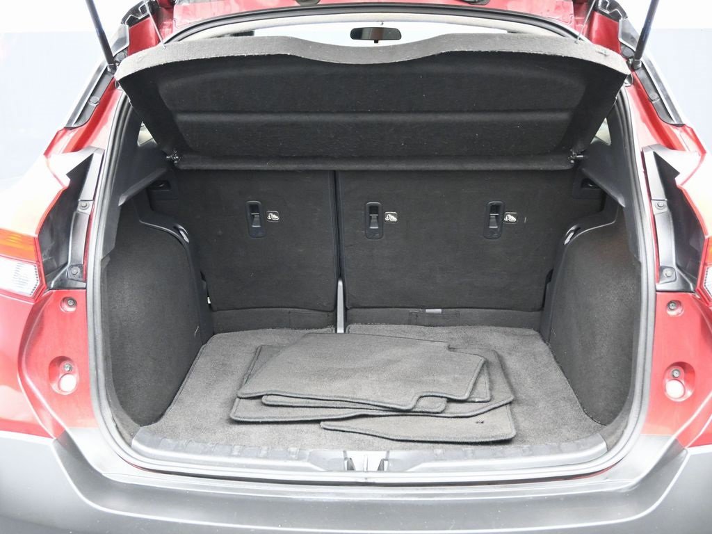 Used 2019 Nissan Kicks SR image 13