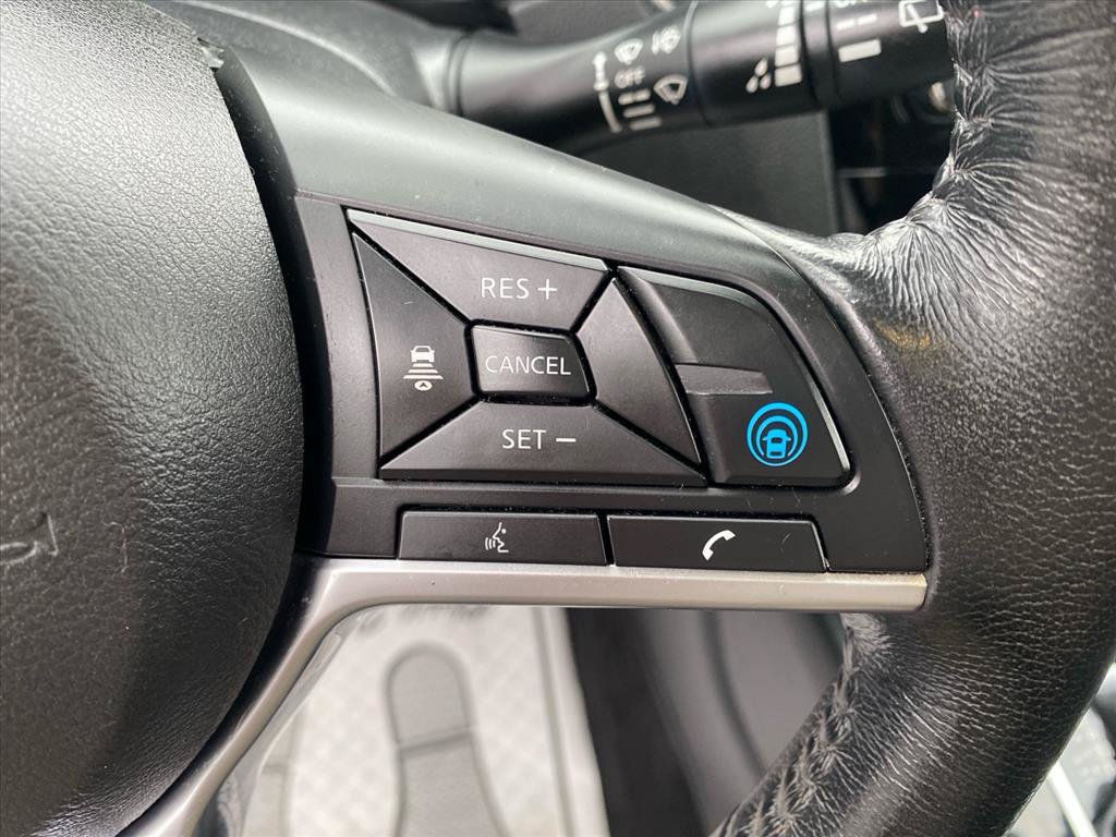 Used 2019 Nissan Rogue SV w/ Premium Package AWD/4WD image 17