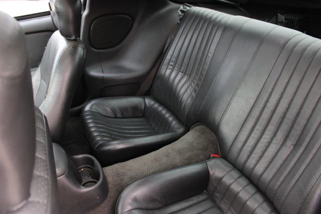 Used 2001 Pontiac Firebird Formula w/ Protection Group RWD image 18