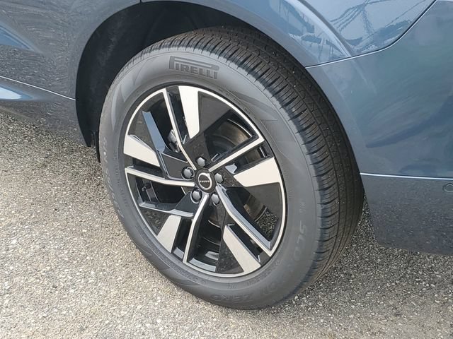 New 2026 Volvo XC60 B5 Plus w/ Protection Package Premier AWD/4WD image 35