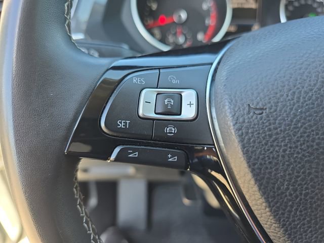 Used 2021 Volkswagen Tiguan SE image 17