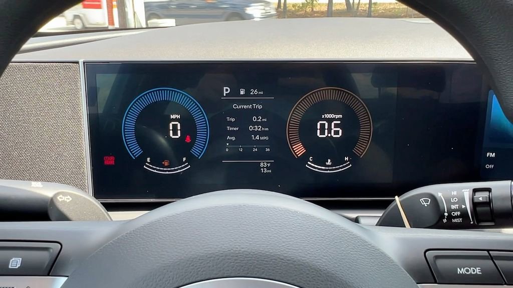 Used 2025 Hyundai Santa Cruz SE image 23