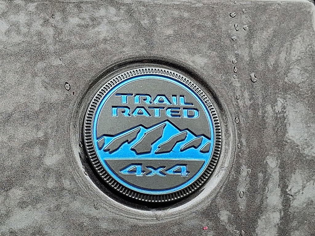 Used 2025 Jeep Wrangler Unlimited Sahara image 33