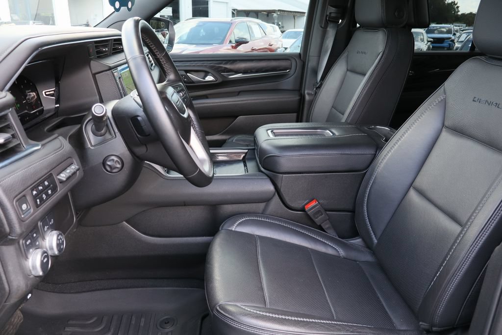 Certified 2024 GMC Yukon XL Denali AWD/4WD image 23