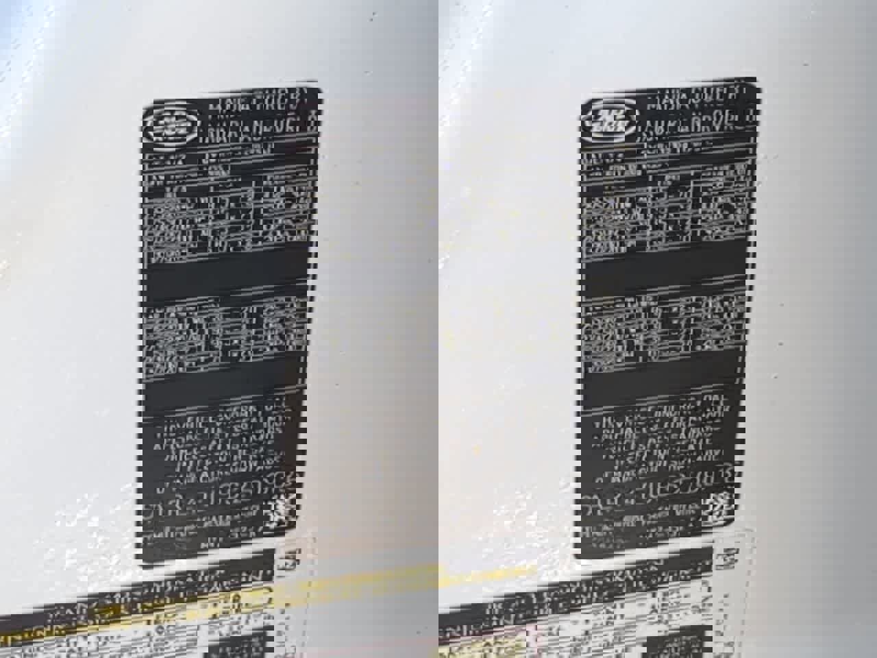 Used 2025 Land Rover Discovery Dynamic SE AWD/4WD image 38