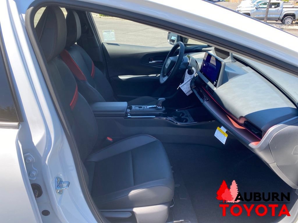 New 2026 Toyota Prius Plug-In Hybrid FWD image 11