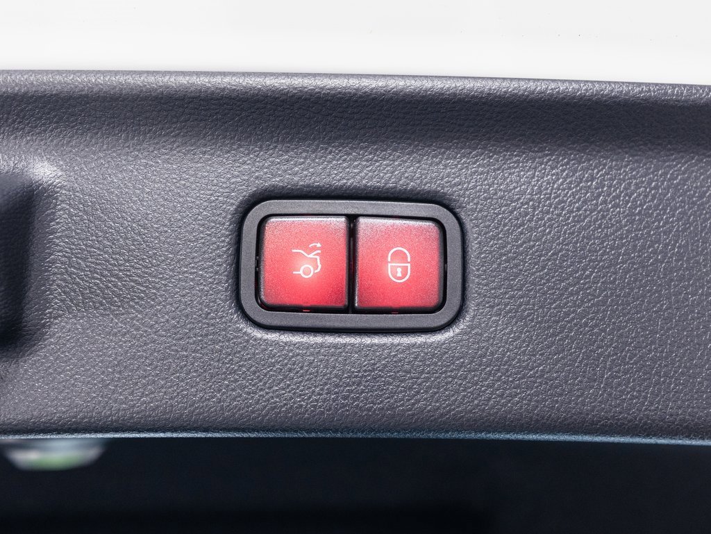 Used 2025 Mercedes-Benz S 63 AMG S image 33