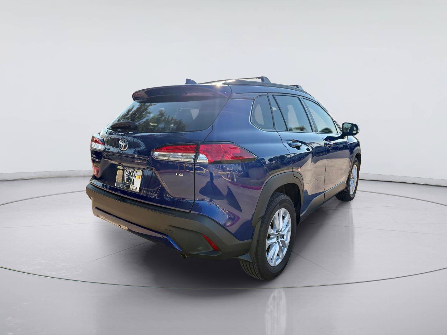 Used 2022 Toyota Corolla Cross LE w/ Moonroof Package FWD image 5
