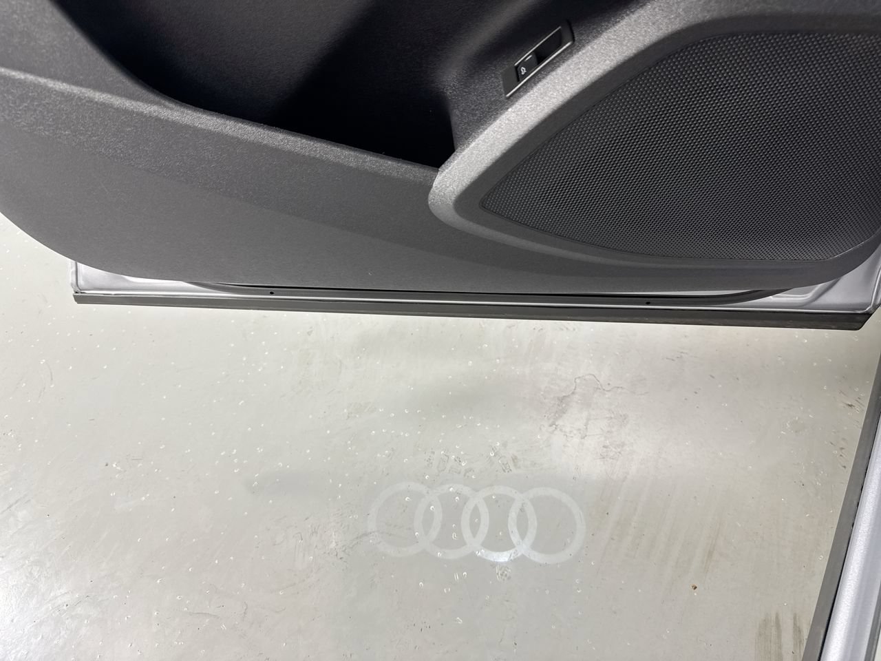 Used 2025 Audi Q5 Premium Plus w/ Premium Plus AWD/4WD image 18
