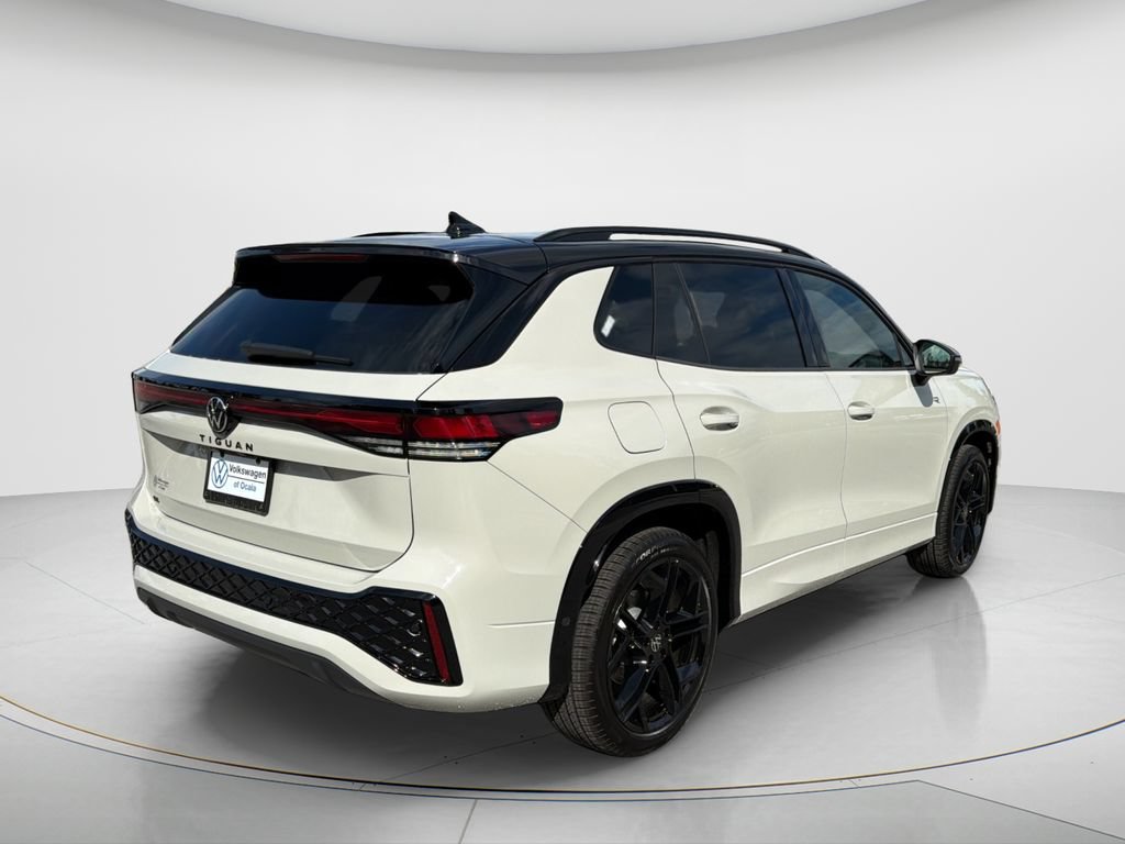 New 2026 Volkswagen Tiguan SE R-Line FWD image 5