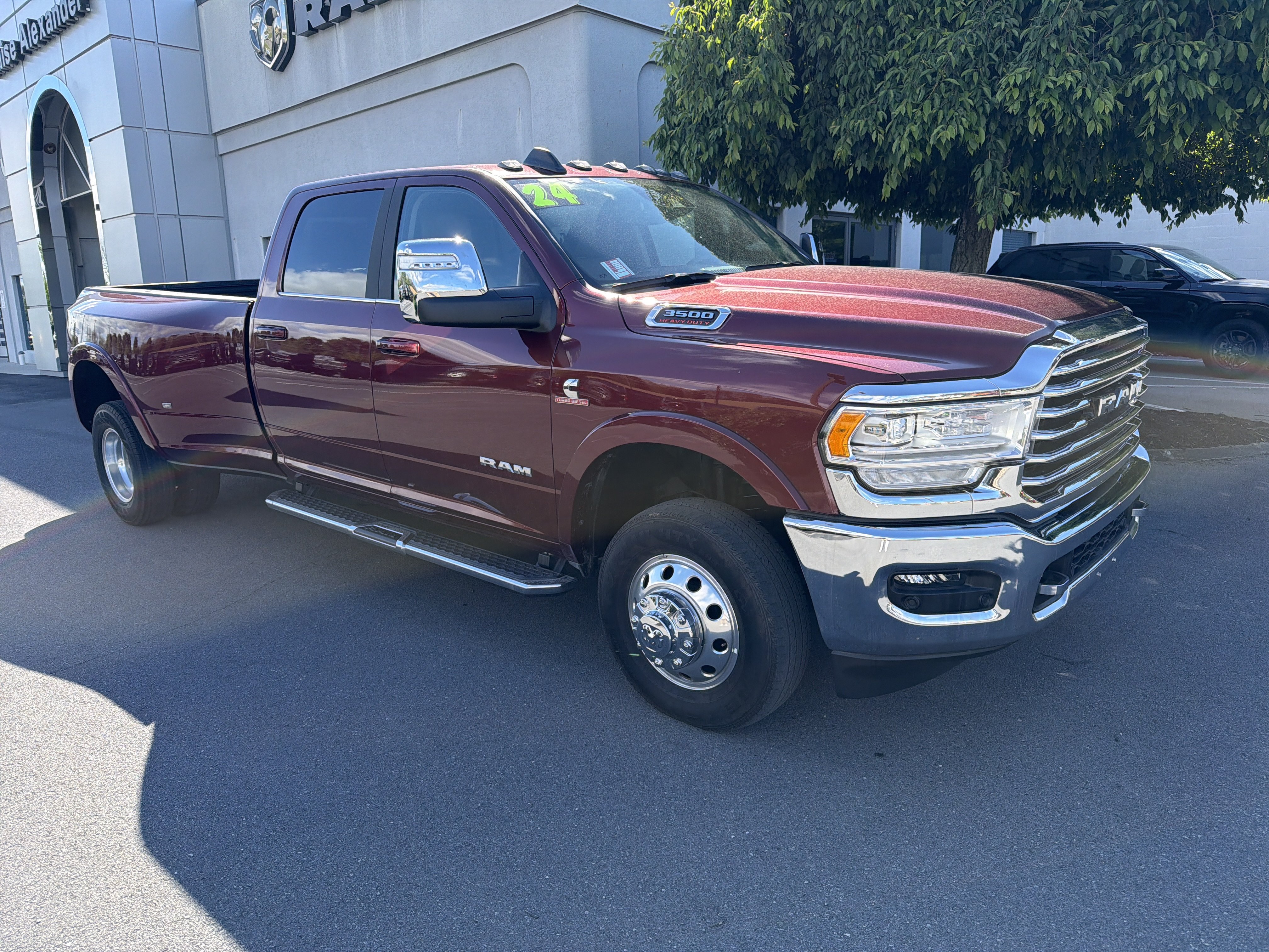 Used 2024 RAM 3500 Limited w/ Safety Group AWD/4WD image 1