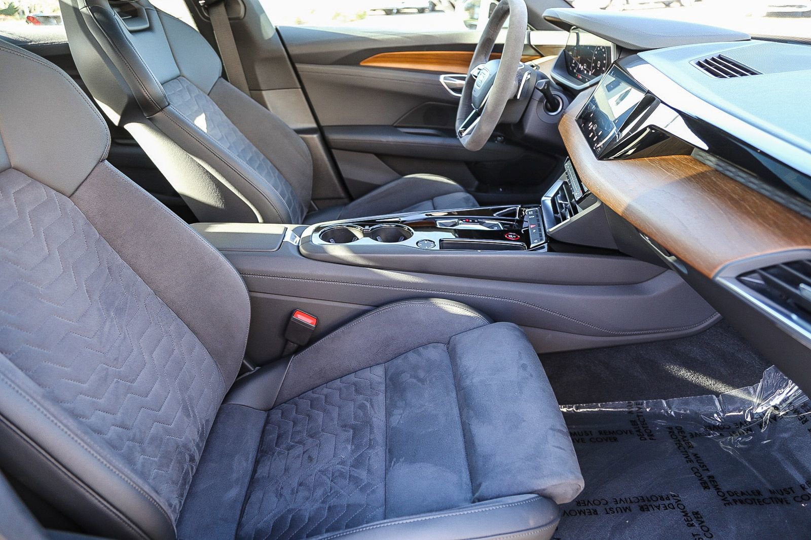 Used 2022 Audi e-tron GT Premium Plus image 16