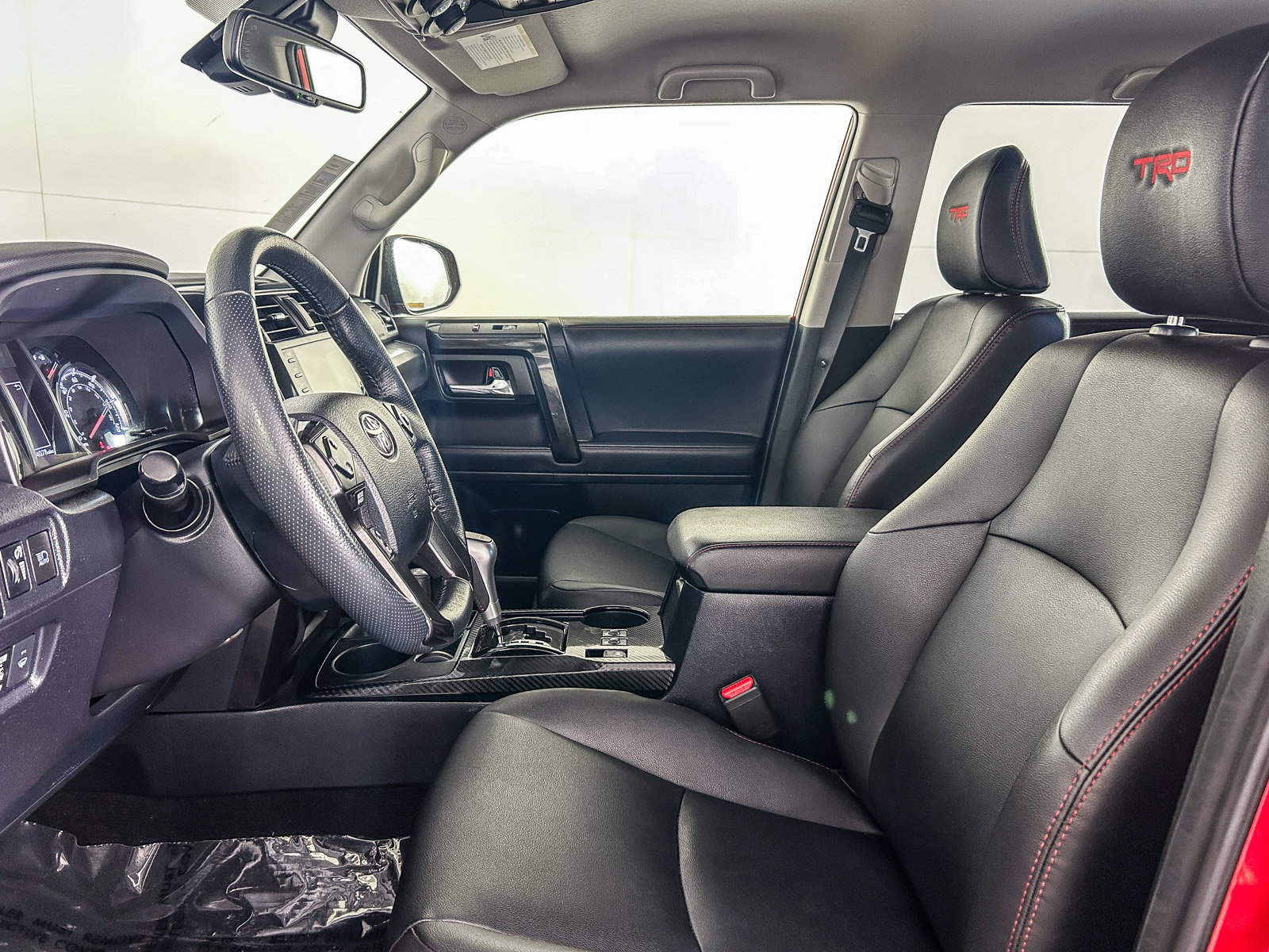 Used 2024 Toyota 4Runner TRD Off-Road Premium AWD/4WD image 18
