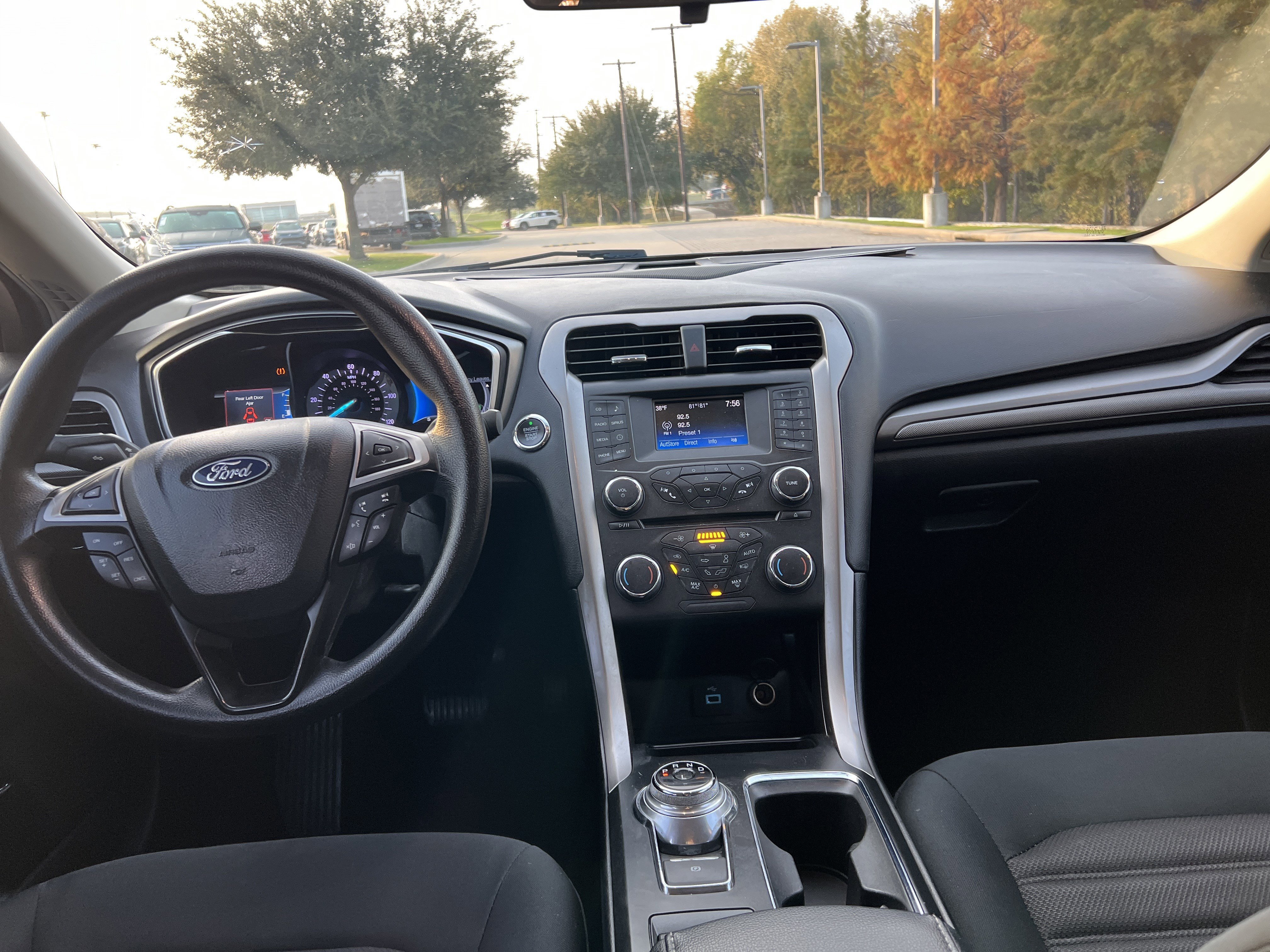 Used 2018 Ford Fusion SE image 26