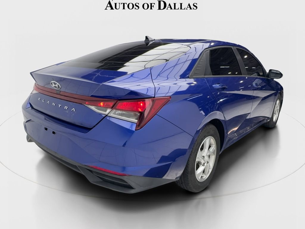 Used 2021 Hyundai Elantra SE FWD image 12