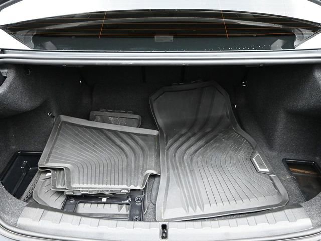 Used 2023 BMW 330i Sedan w/ Driving Assistance Package image 17