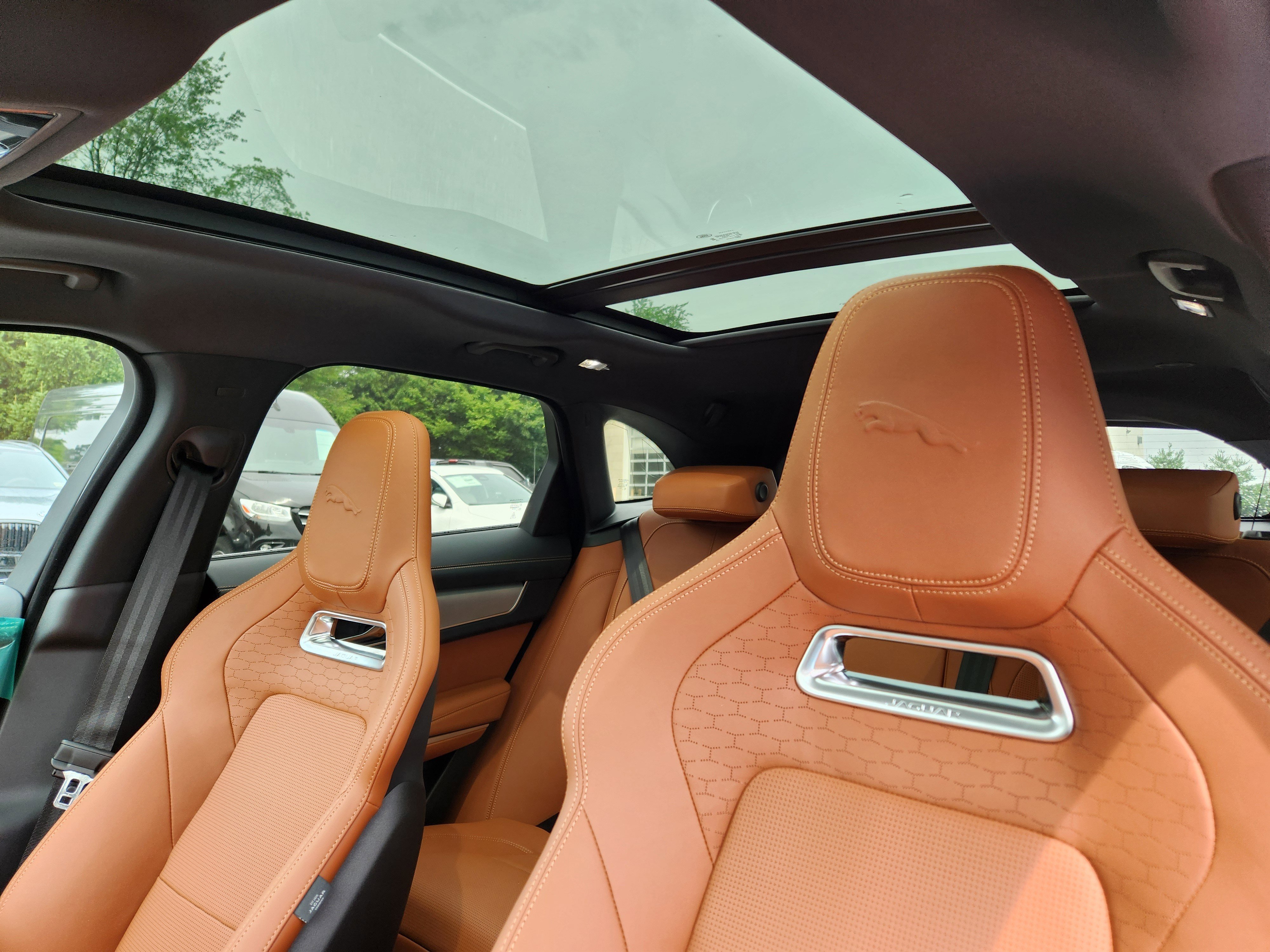 New 2026 Jaguar F-PACE R-Dynamic S image 8