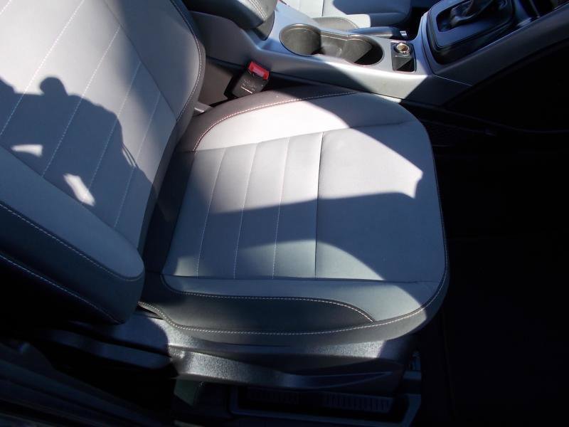 Used 2015 Ford Escape SE w/ Equipment Group 201A AWD/4WD image 20