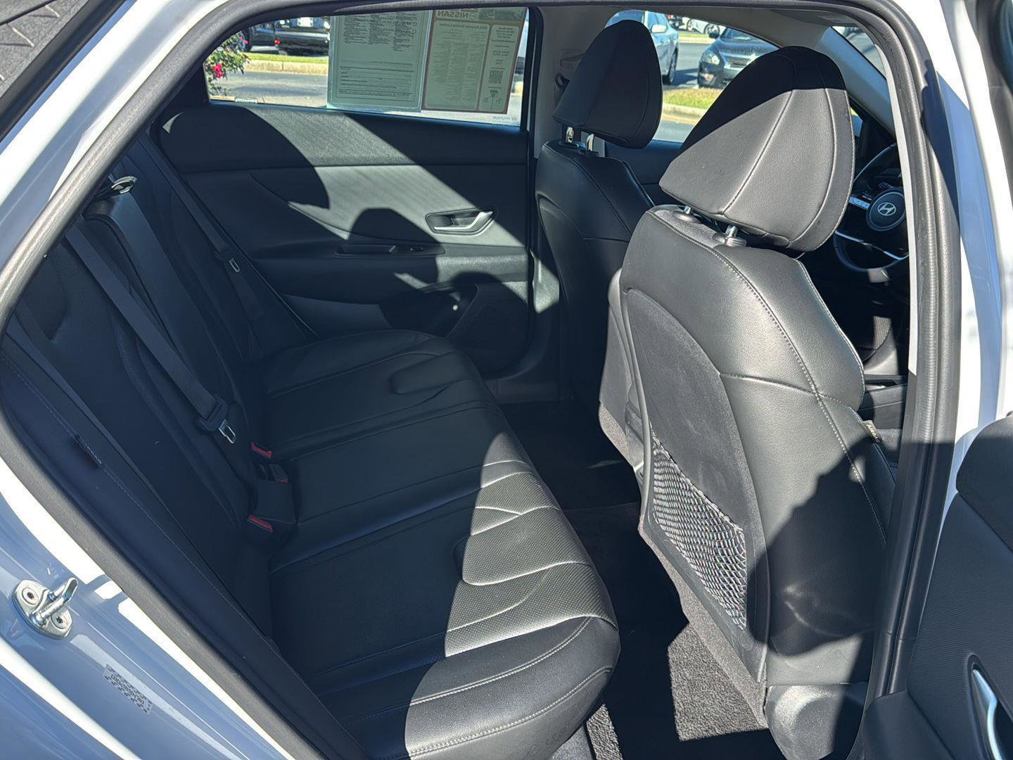 Used 2024 Hyundai Elantra Limited image 11