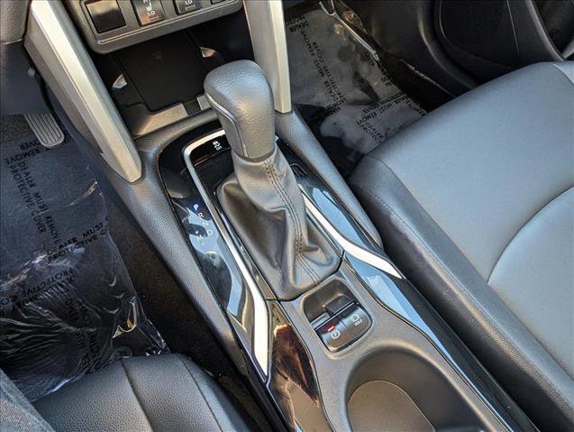 Used 2024 Toyota Corolla Cross XLE image 11