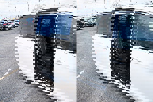 New 2026 Chrysler Pacifica Select image 12