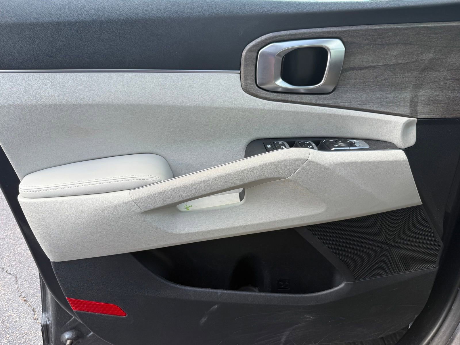 Used 2023 Kia Sorento EX w/ Panoramic Sunroof Package FWD image 19