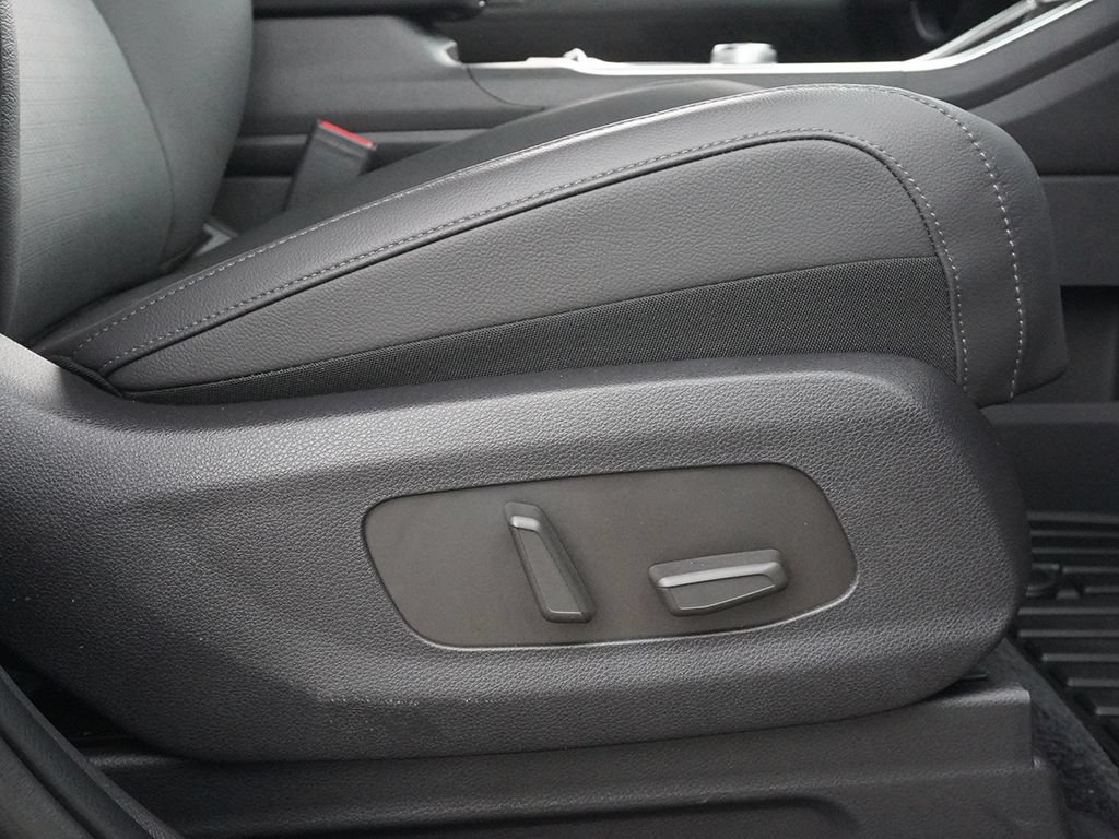Used 2025 Kia Carnival SX Prestige FWD image 34