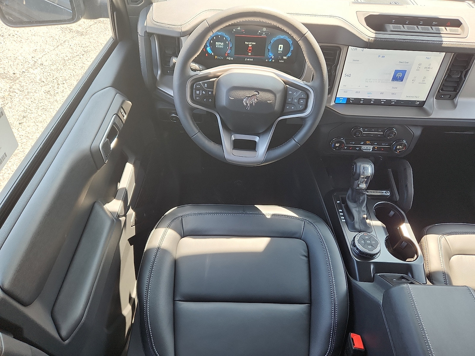 New 2026 Ford Bronco Outer Banks w/ Sasquatch Package AWD/4WD image 7