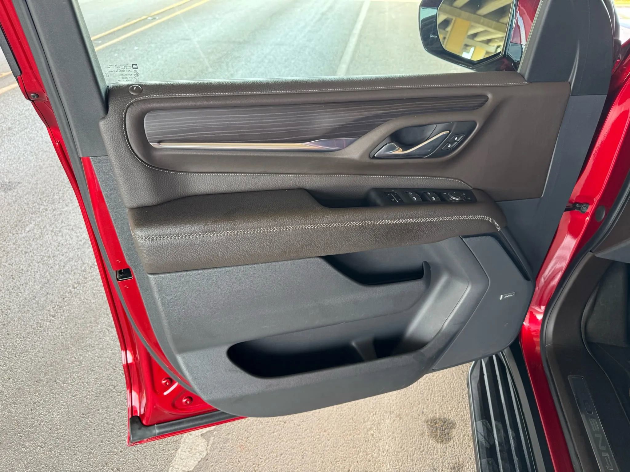 Used 2021 GMC Yukon Denali image 11