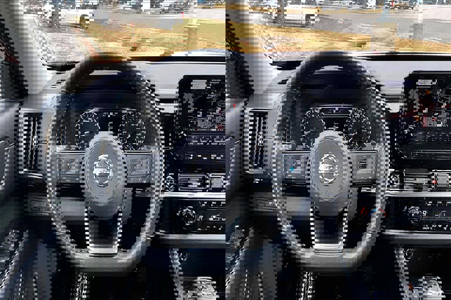 Used 2023 Nissan Pathfinder SL image 5