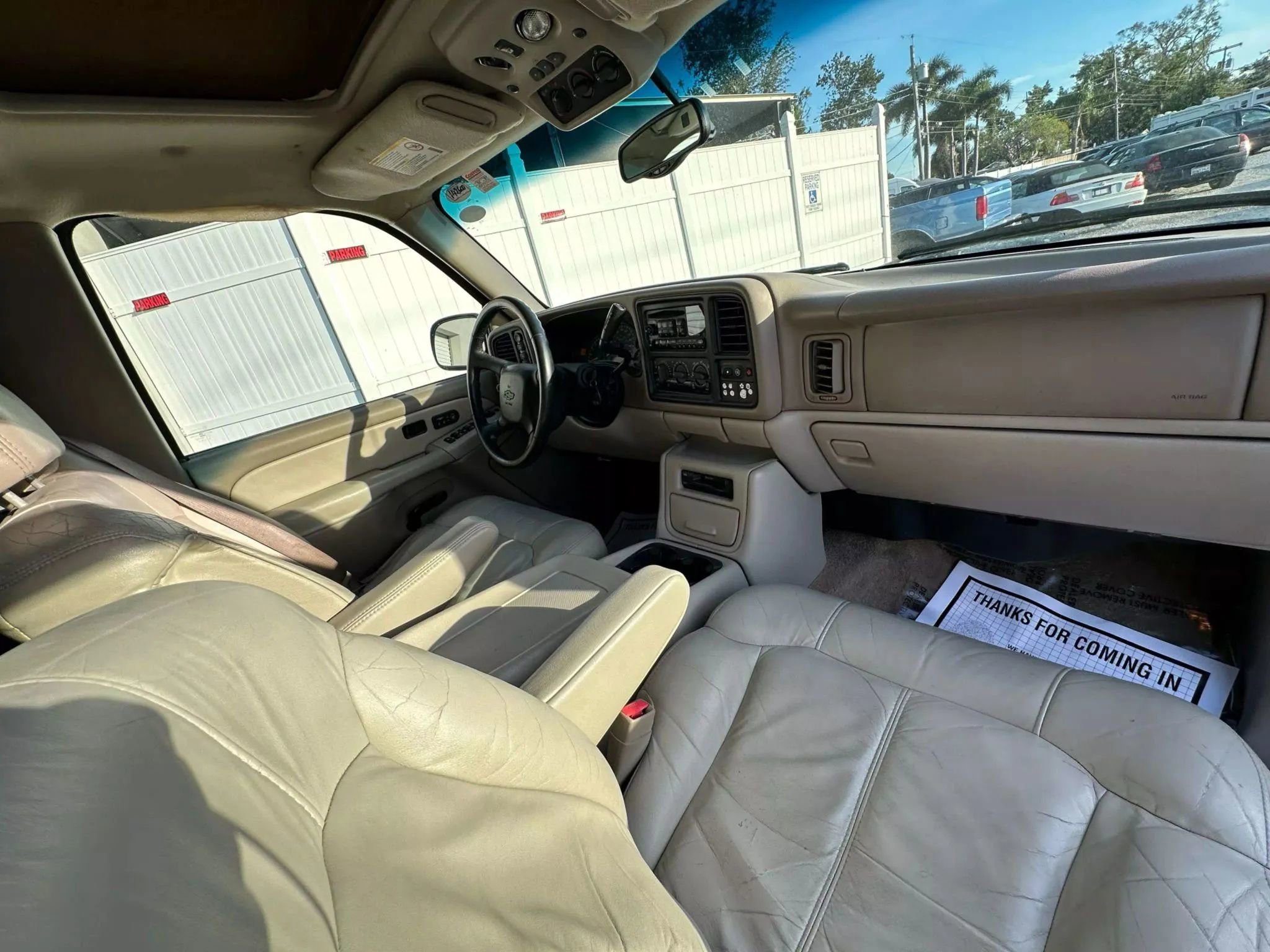 Used 2002 Chevrolet Suburban LT image 9