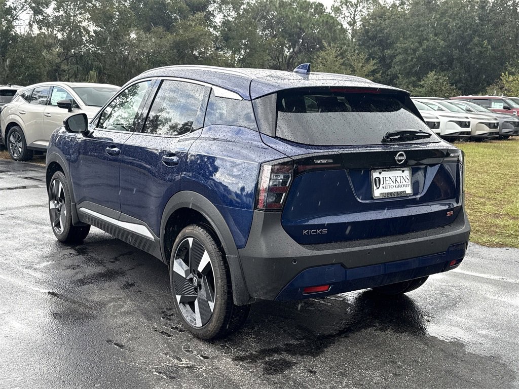 Certified 2025 Nissan Kicks SR image 9