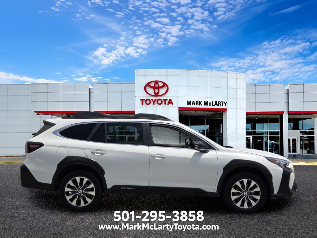 Used 2023 Subaru Outback Limited AWD/4WD image 6