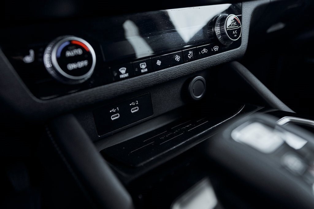 Used 2025 Mitsubishi Outlander ES image 55