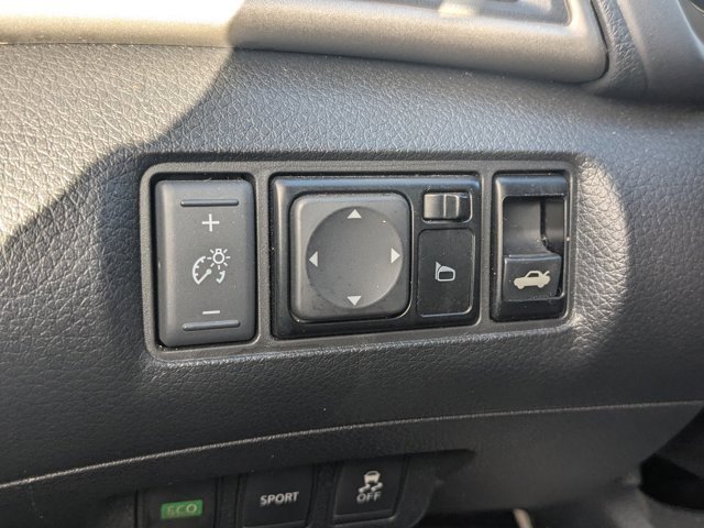 Used 2014 Nissan Sentra S image 21