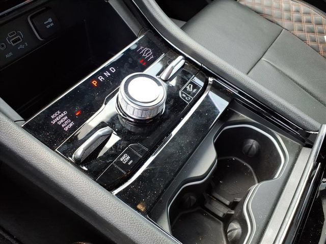 Used 2024 Jeep Grand Cherokee L Summit w/ Advanced Protech Group IV AWD/4WD image 24