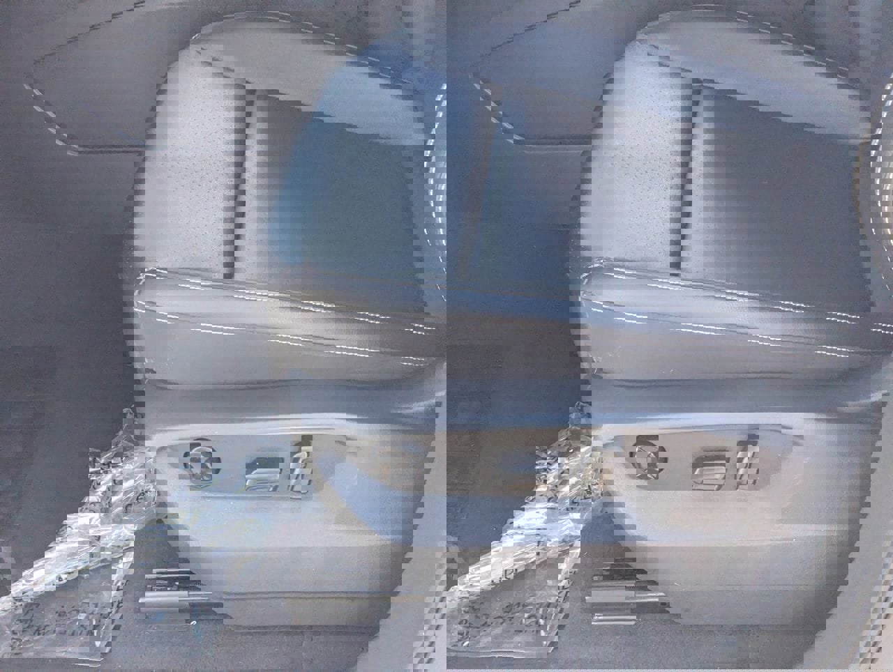 Used 2020 Volkswagen Atlas Cross Sport SE w/ Panoramic Sunroof Package image 21