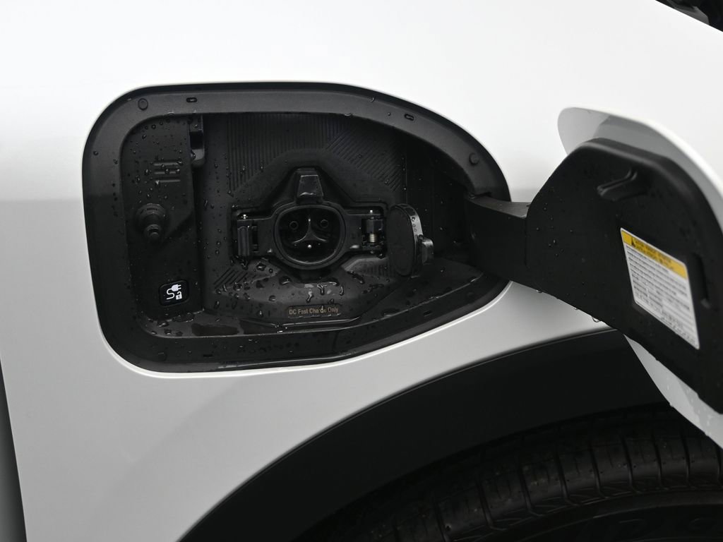 New 2026 Nissan Leaf SV+ w/ Floor Mat Package (SV+) image 17