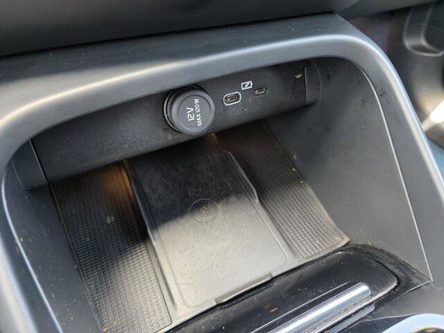 Used 2022 Volvo C40 P8 Recharge Ultimate image 28