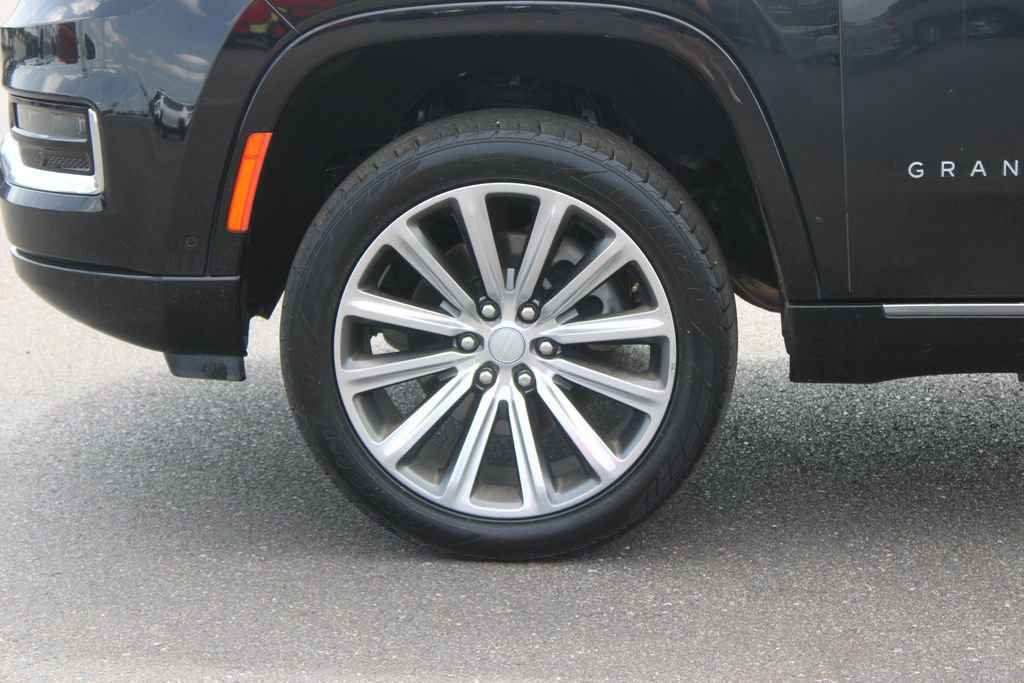 Used 2023 Jeep Grand Wagoneer Series II w/ Flexible Seating Group image 18