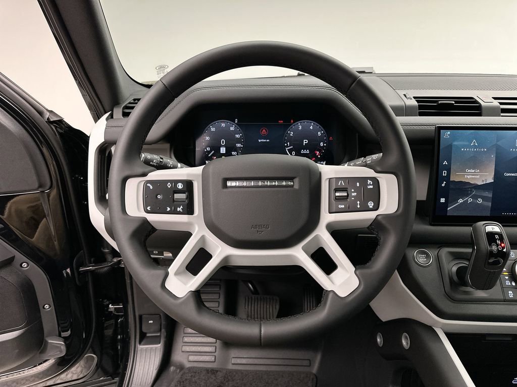 Certified 2025 Land Rover Defender 90 S AWD/4WD image 11
