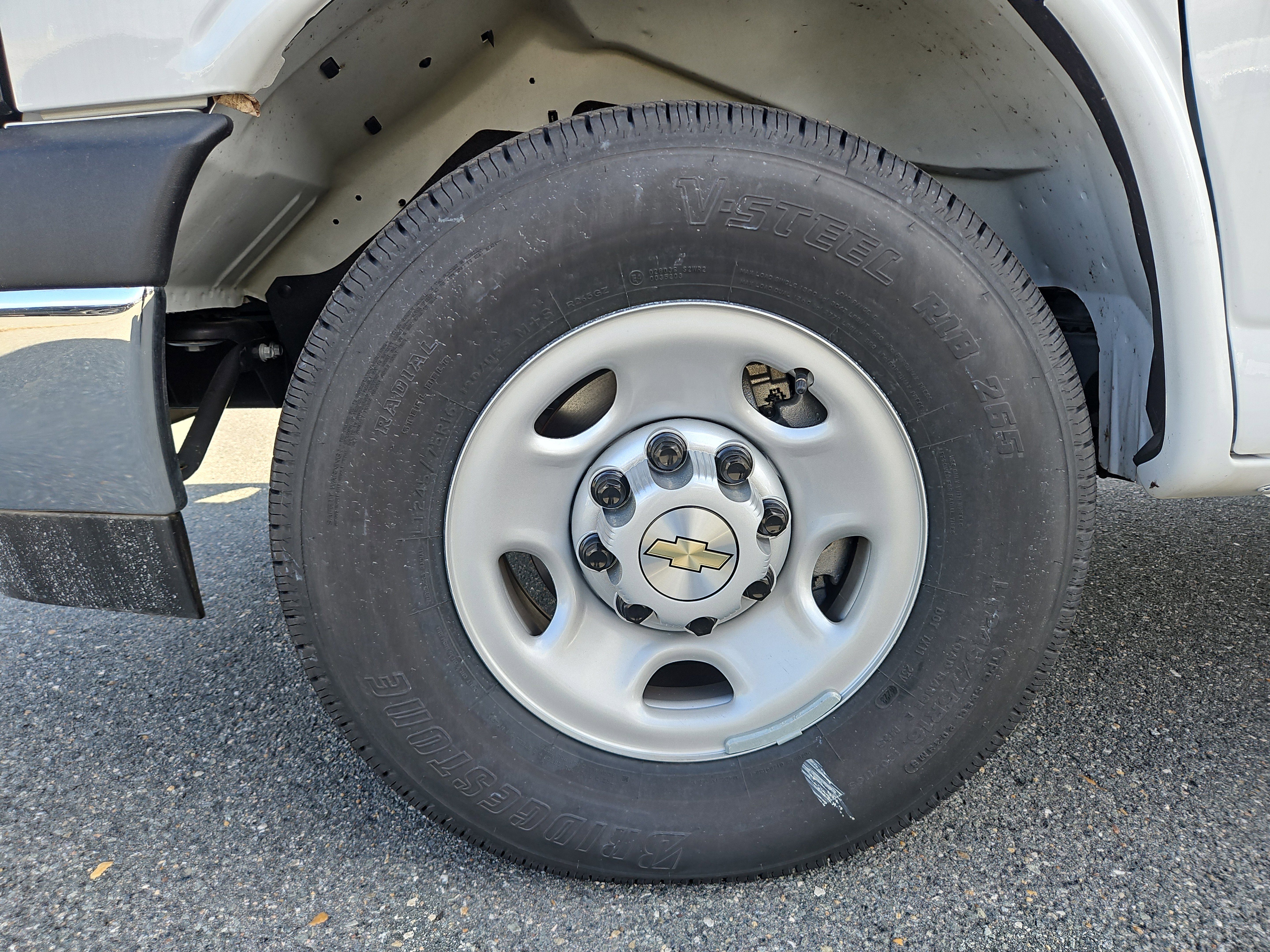 New 2024 Chevrolet Express 3500 1WT w/ Power Convenience Package image 8