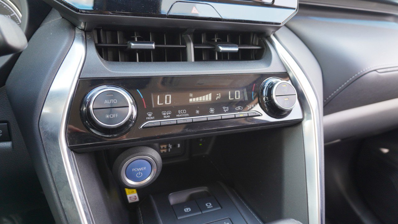 Used 2021 Toyota Venza LE w/ Carpet Mat Package (TMS) AWD/4WD image 19